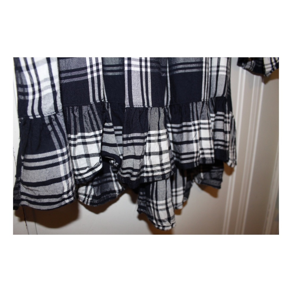Plaid Ruffled Top - Picture 5 of 7